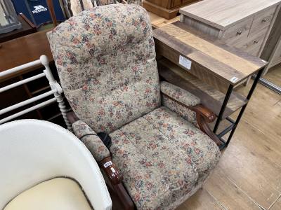 FABRIC ELECTRIC RECLINER CHAIR
