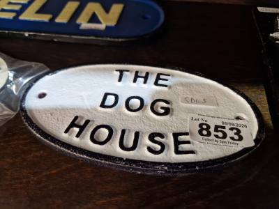 DOG HOUSE SIGN