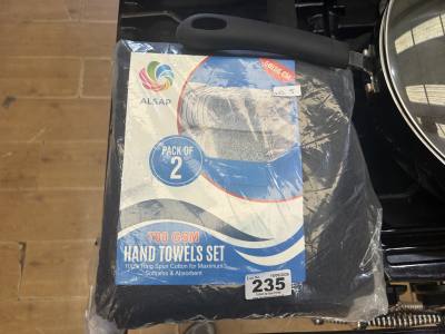 2 X NEW TOWELS