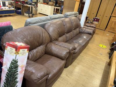 3 PIECE LEATHER SUITE