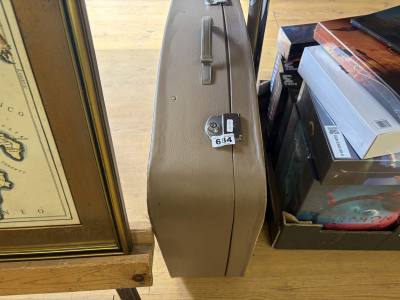 2 X VINTAGE GRADUATED SUITCASES