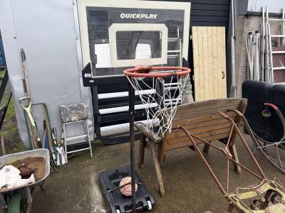 BASKETBALL HOOP