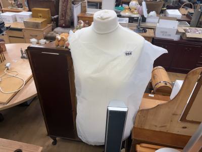 SHOP MANNEQUIN