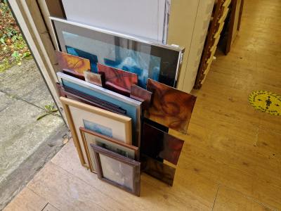 LOT OF PRINTS + PLAQUE