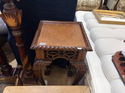 MAHOGANY PLANT TABLE ON BALL + CLAW