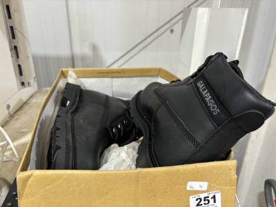 SIZE 8 STEEL TOE CAPS BOOTS