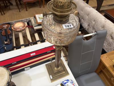 MARBLE/BRASS COLUMN ANTIQUE OIL LAMP