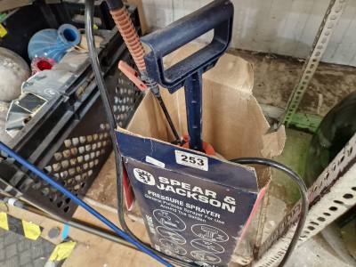 PRESSURE SPRAYER