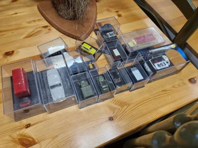 LOT OF CASED COLLECTABLE CARS