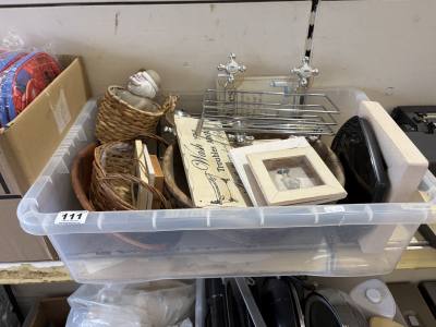 BOX OF BATHROOM ITEMS + ODDS