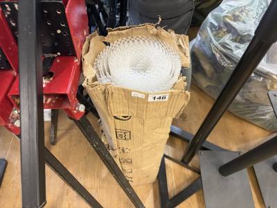 ROLL OF DRAWER LINER