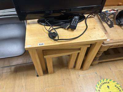 TABLE NEST