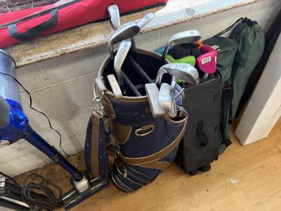 GOLF  BAG + CLUBS