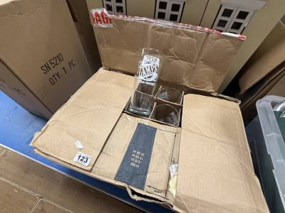 BOX OF PINT GLASSES