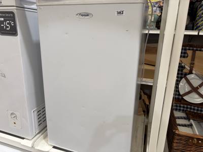 UNDER COUNTER FRIDGE