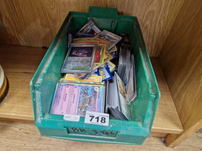 LOT OF POKEMON CARDS