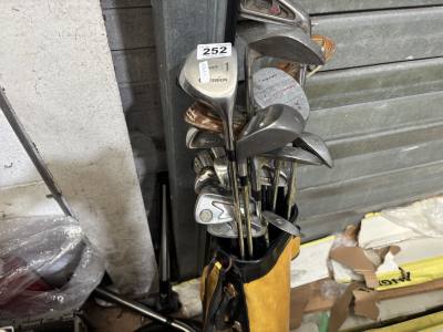 GOLF BAG + CLUBS