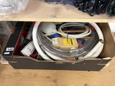 BOX OF BATHROOM FITTINGS ETC