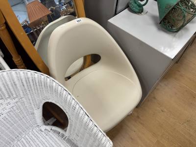 DESK CHAIR