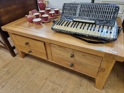 OAK DRAWER COFFEE TABLE