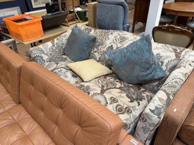 FABRIC FLORAL COUCH
