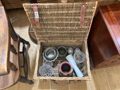 BASKET LOT