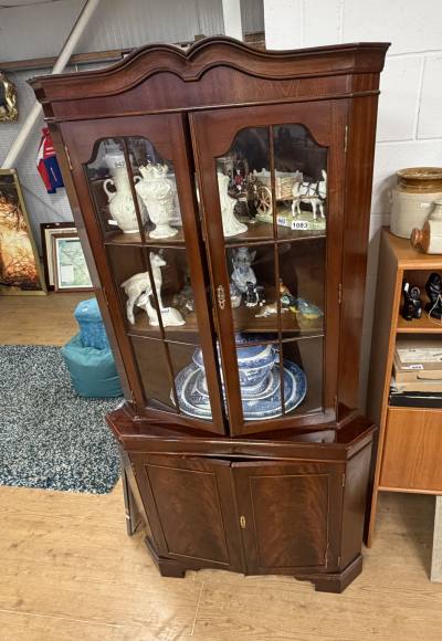 VENEER CORNER CABINET