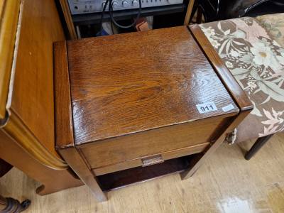 VINTAGE SEWING BOX + 2 STOOLS