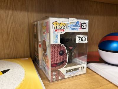 2 X POP FIGURES