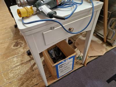 SINGER SEWING MACHINE