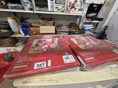 2 X MAN UNITED BED COVERS