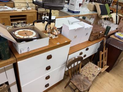 LAMINATE DRAWER CHEST + DRESSING TABLE