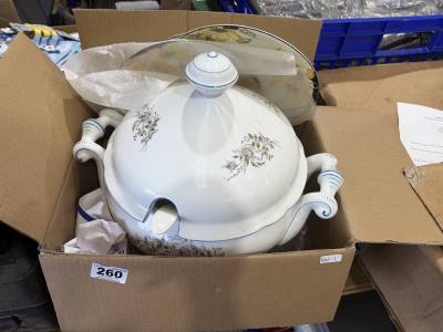 TUREEN + 2 X DOULTON PLATES