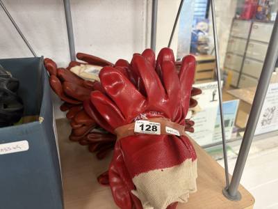LOT OF OIL GLOVES