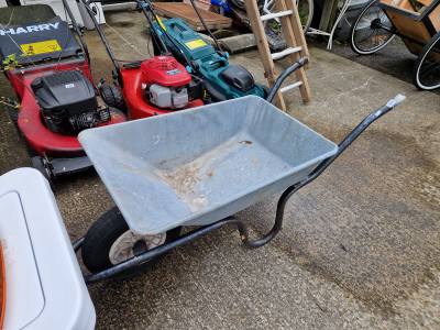 WHEELBARROW