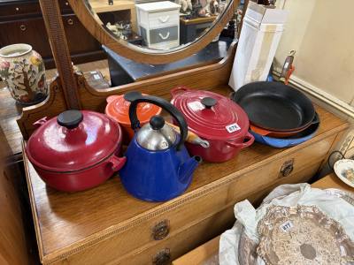 LOT OF LE CREUSET POTS/PANS