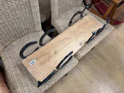 HORSE SHOE WINE RACK