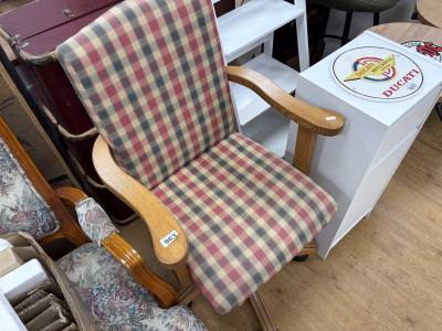 PINE SWIVEL CHAIR