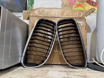 09 BMW FRONT GRILLS