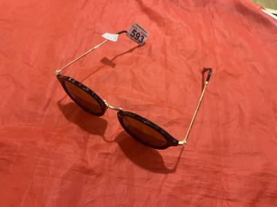 PAIR OF RAY BAN GLASSES