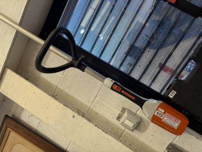 STIHL CORDLESS STRIMMER (NO BATTERY)