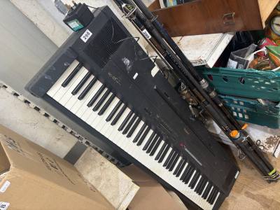 ROLAND ELECTRIC KEYBOARD (FAILED)