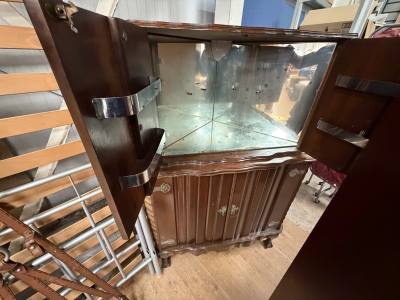 CORNER DRINKS CABINET