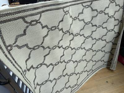 PATTERN RUG