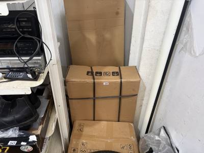 NEW TOILET + 2 X FRAMES