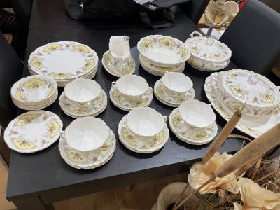 LOT OF ROYAL ALBERT SEPTEMBER SONG CHINA