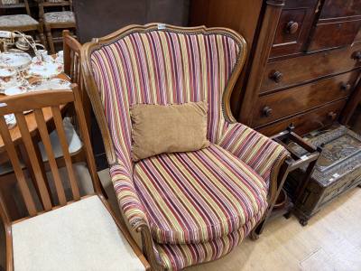 ORNATE ARM CHAIR