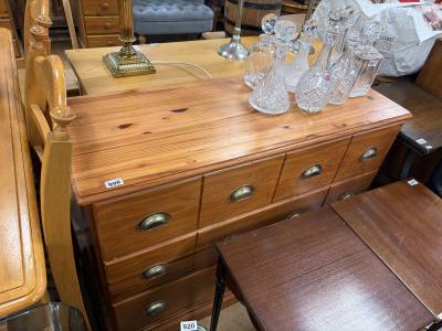 PINE SHELF CHEST