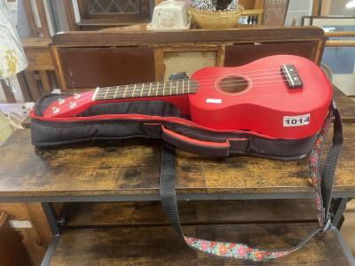 CASED UKULELE