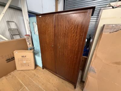 STAG DRESSER